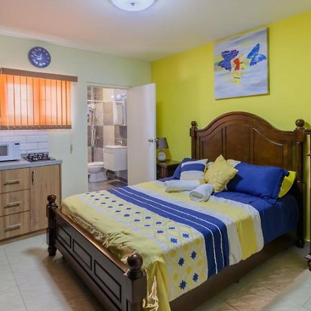 Omira Apartment Suites Willemstad Luaran gambar