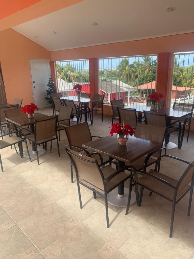 Omira Apartment Suites Willemstad Luaran gambar