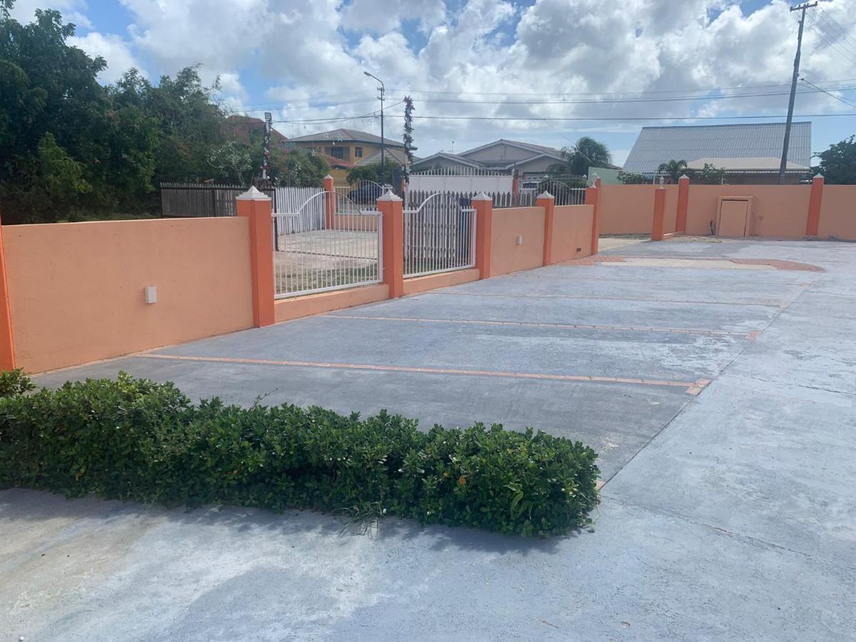 Omira Apartment Suites Willemstad Luaran gambar