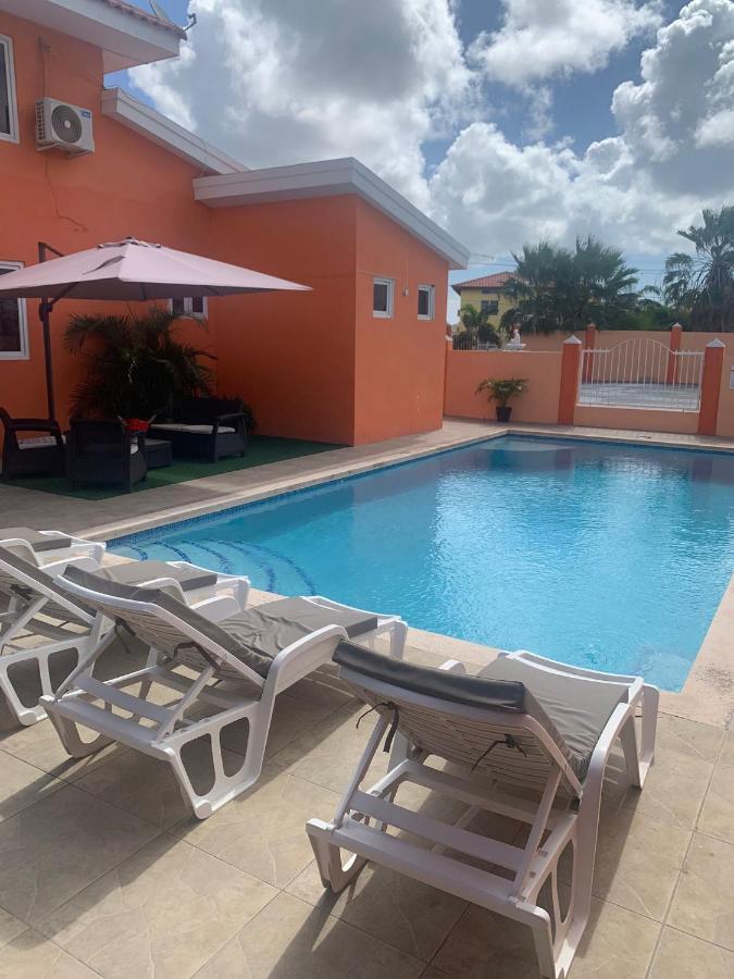 Omira Apartment Suites Willemstad Luaran gambar